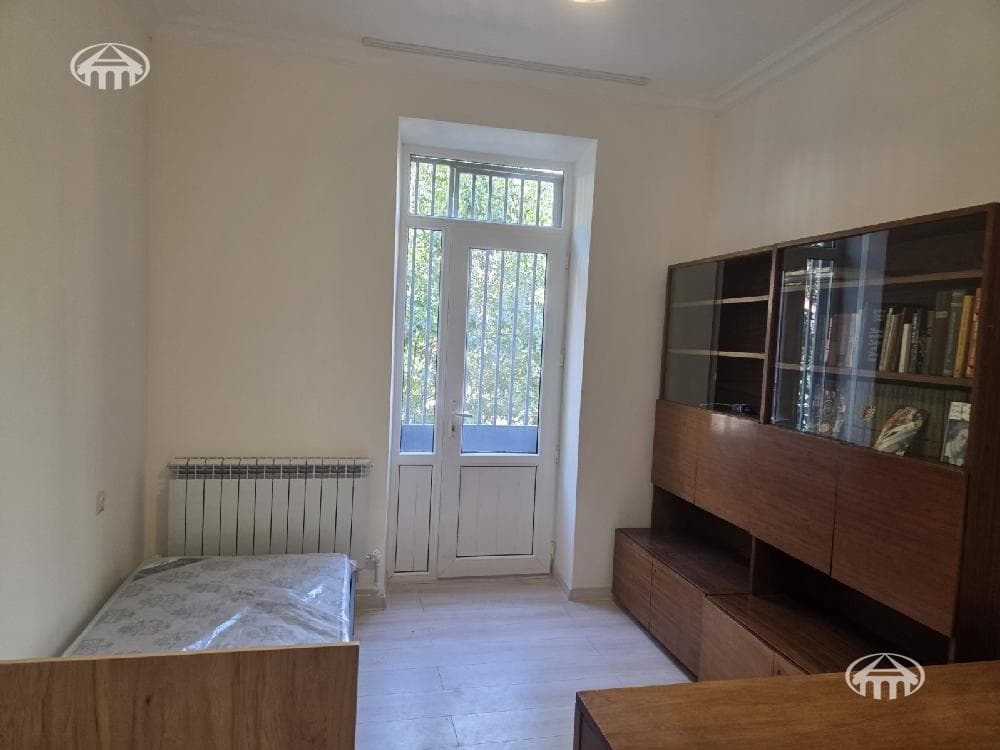 Apartment · 3 rooms · 84 m² · Kentron — photo 13 / 16