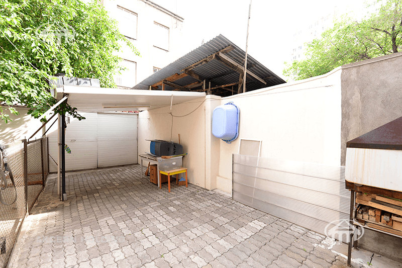Дом · 5 комн. · 175 м² · Кентрон