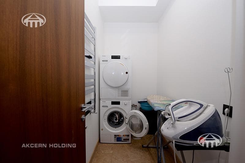 Квартира · 4 комн. · 176 м² · Кентрон
