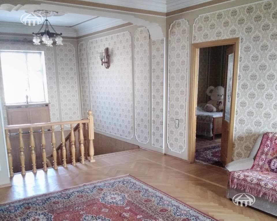 Особняк · 8 комн. · 460 м² · Севан