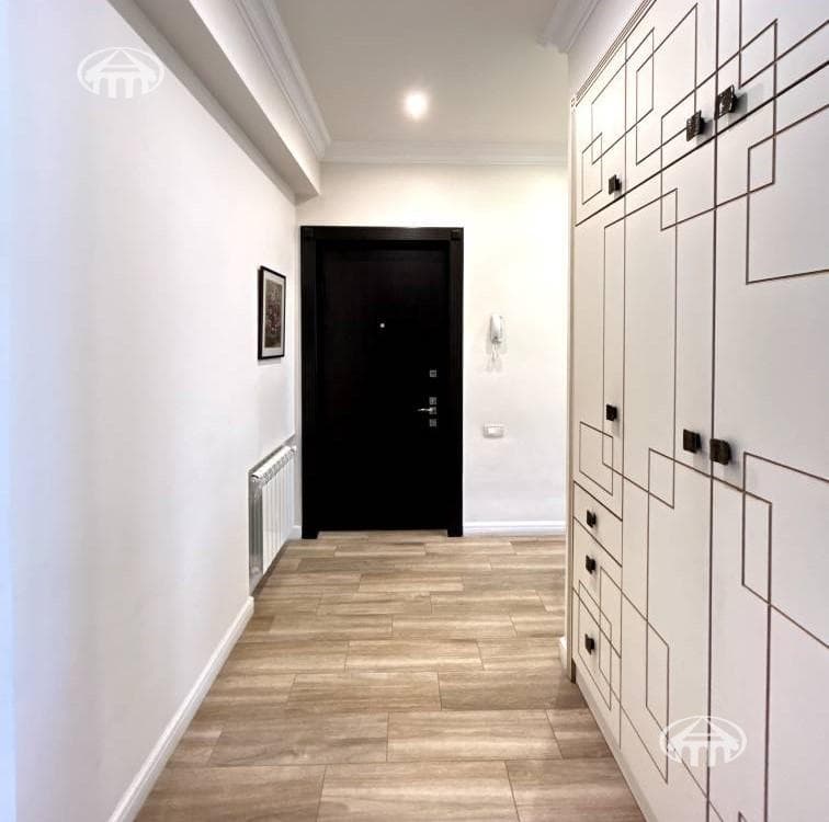 Квартира · 4 комн. · 128 м² · Кентрон