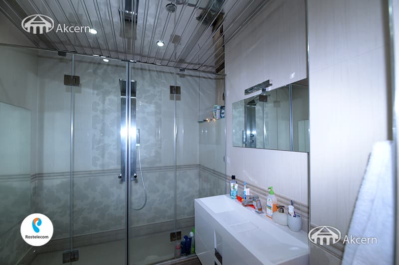 Квартира · 4 комн. · 180 м² · Кентрон