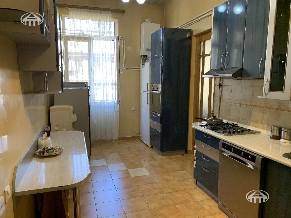 Квартира · 4 комн. · 130 м² · Кентрон