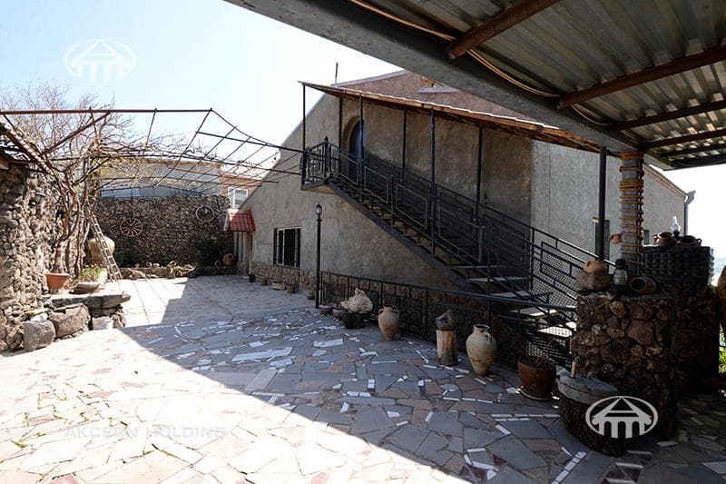 Mansion · 5 rooms · 368 m² · Ghazaravan