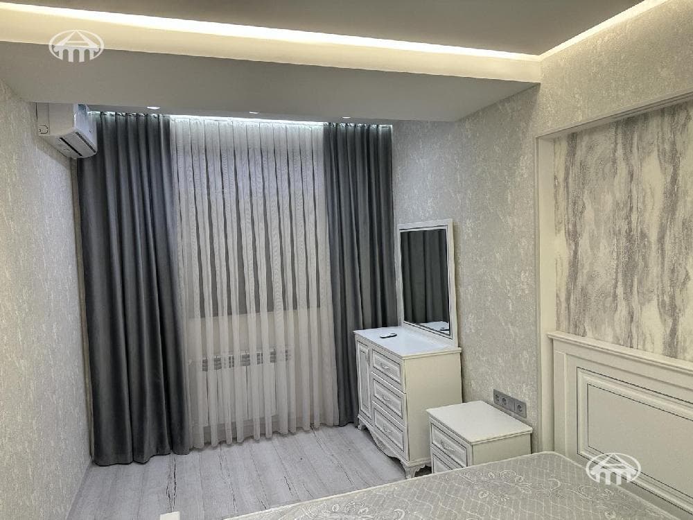 Apartment · 2 rooms · 53 m² · Kentron