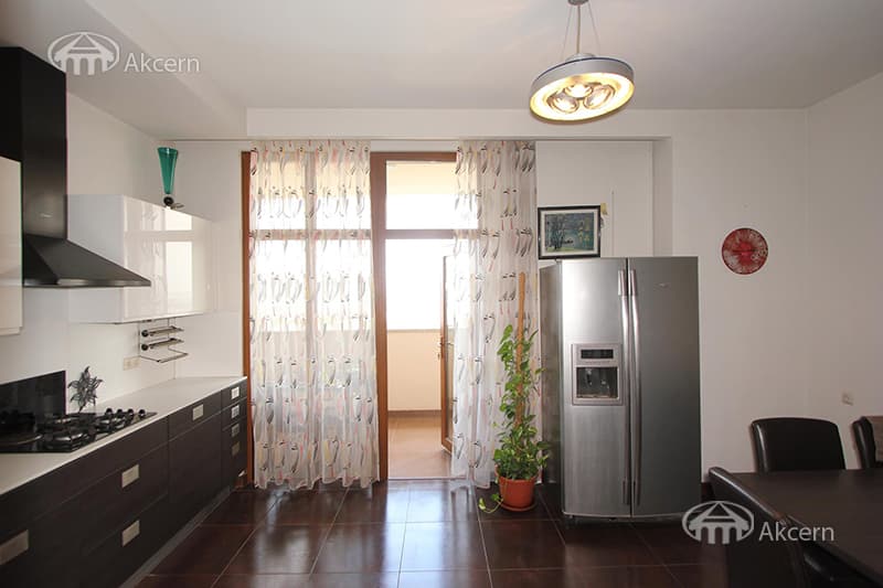 Квартира · 4 комн. · 185 м² · Арабкир — фото 20 из 29