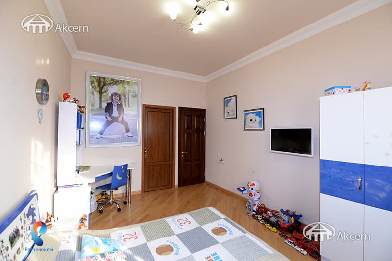 Дом · 6 комн. · 370 м² · Арабкир