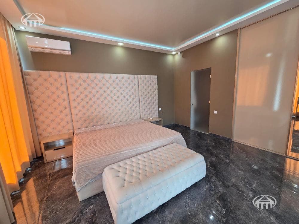 Особняк · 5 комн. · 300 м² · с. Ариндж
