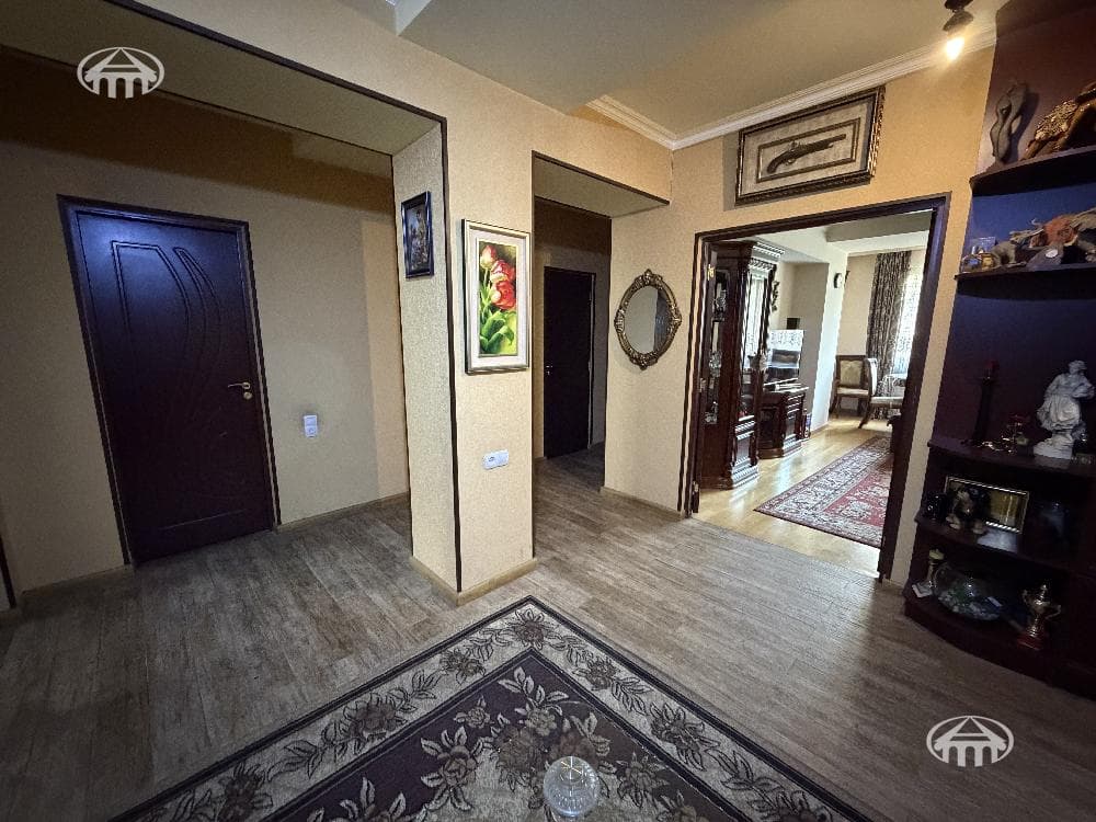 Apartment · 3 rooms · 96 m² · Arabkir