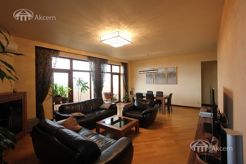 Квартира · 4 комн. · 185 м² · Арабкир — фото 5 из 29