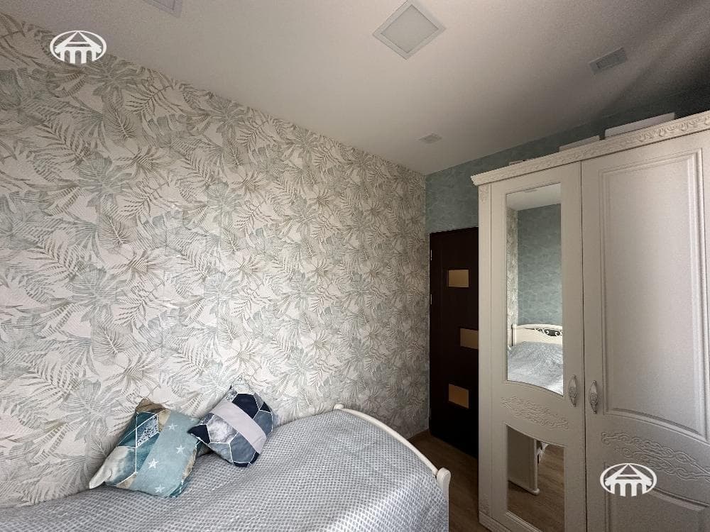 Квартира · 3 комн. · 90 м² · Кентрон