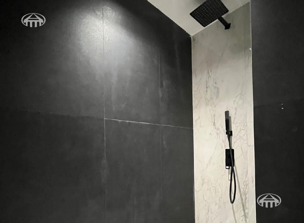 Apartment · 3 rooms · 124 m² · Kentron