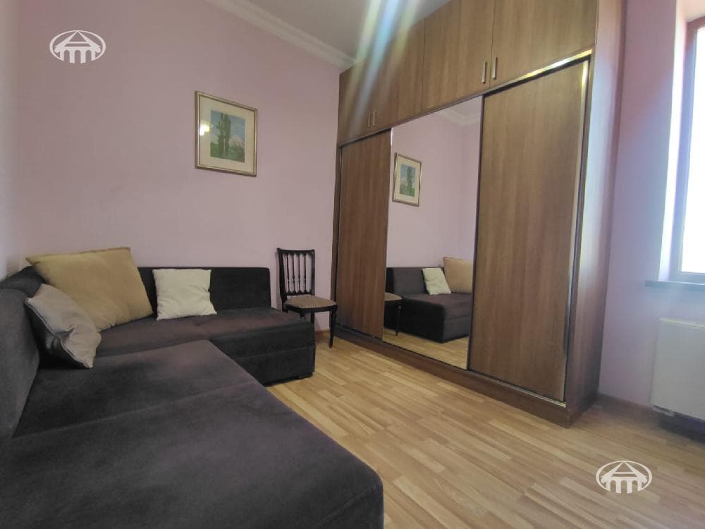 Квартира · 3 комн. · 80 м² · Арабкир
