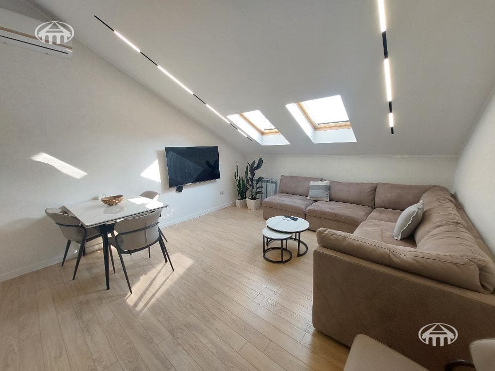 Apartment · 3 rooms · 62 m² · Kentron