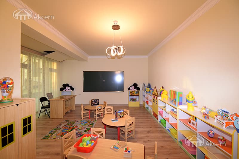 Առանձնատուն · 6 սեն. · 650 մ² · Աջափնյակ