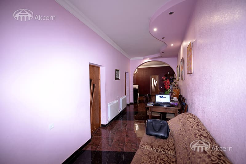 Дом · 3 комн. · 140 м² · Кентрон