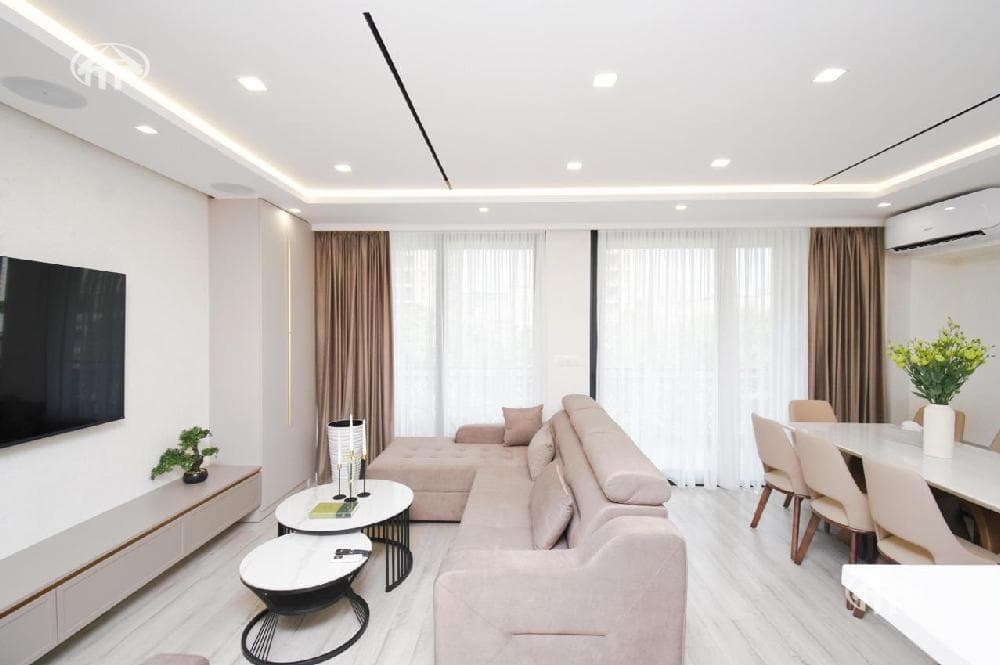 Квартира · 3 комн. · 91 м² · Кентрон