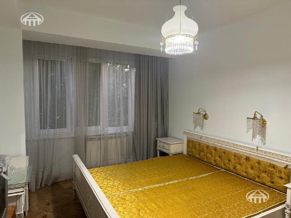 Apartment · 2 rooms · 70 m² · Kentron