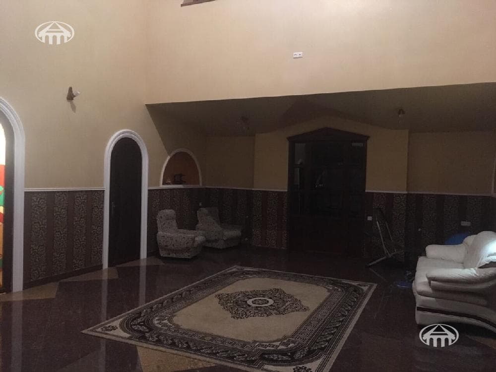 Mansion · 9 rooms · 590 m² · Arabkir