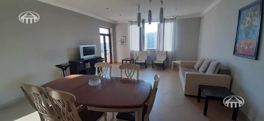 Квартира · 2 комн. · 85 м² · Кентрон