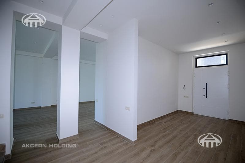 House · 5 rooms · 394 m² · Arabkir
