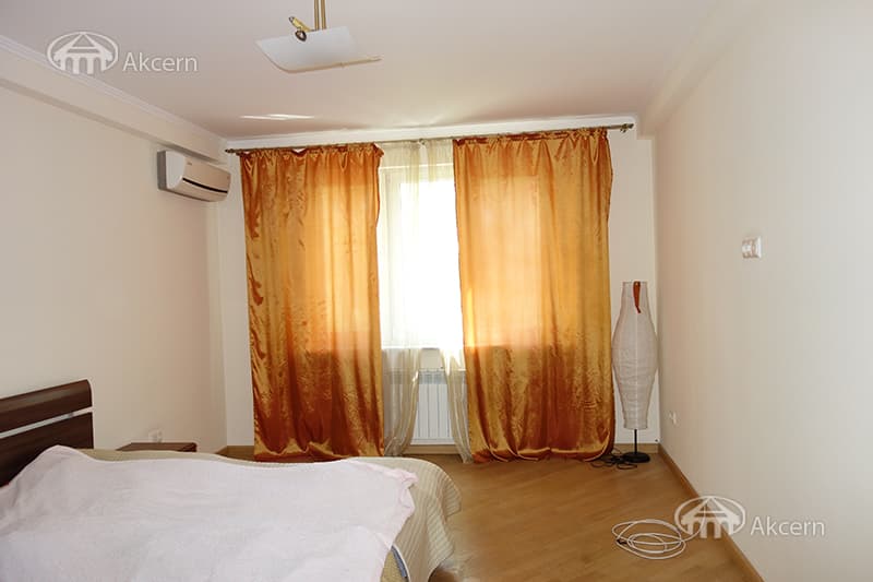 Apartment · 4 rooms · 135 m² · Kentron