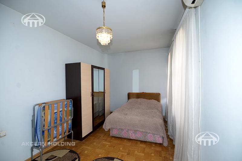 House · 5 rooms · 220 m² · Arabkir