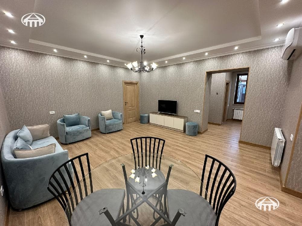 Дом · 3 комн. · 71 м² · Арабкир