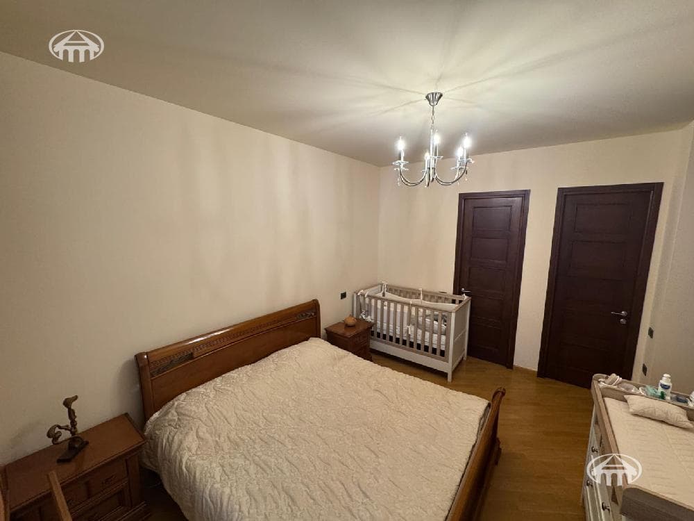 Apartment · 4 rooms · 166 m² · Kentron