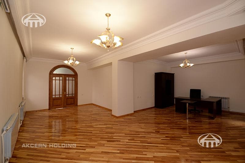 Առանձնատուն · 9 սեն. · 584 մ² · Արաբկիր