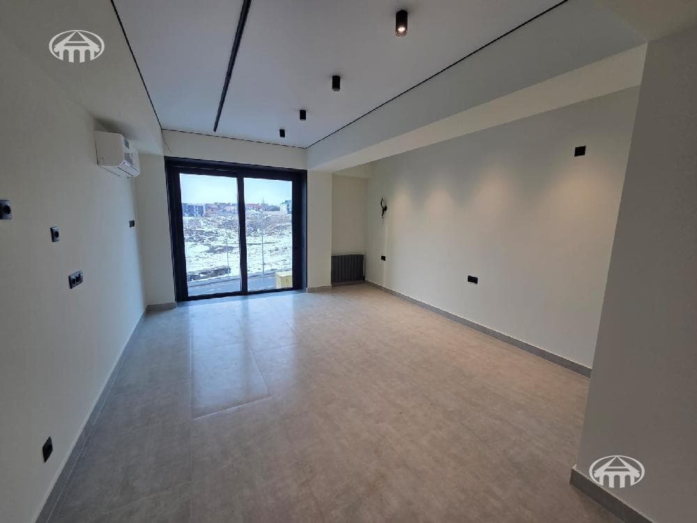 Office · 630 m² · Ajapnyak