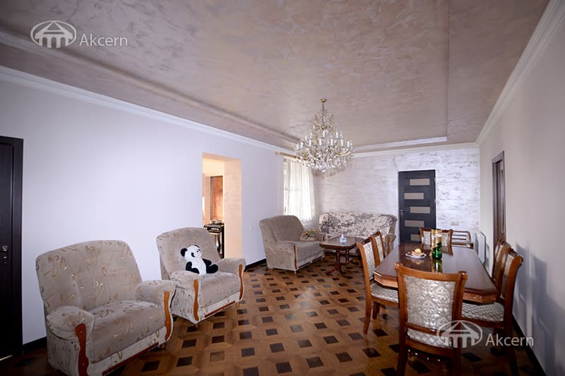 House · 4 rooms · 136 m² · Davtashen