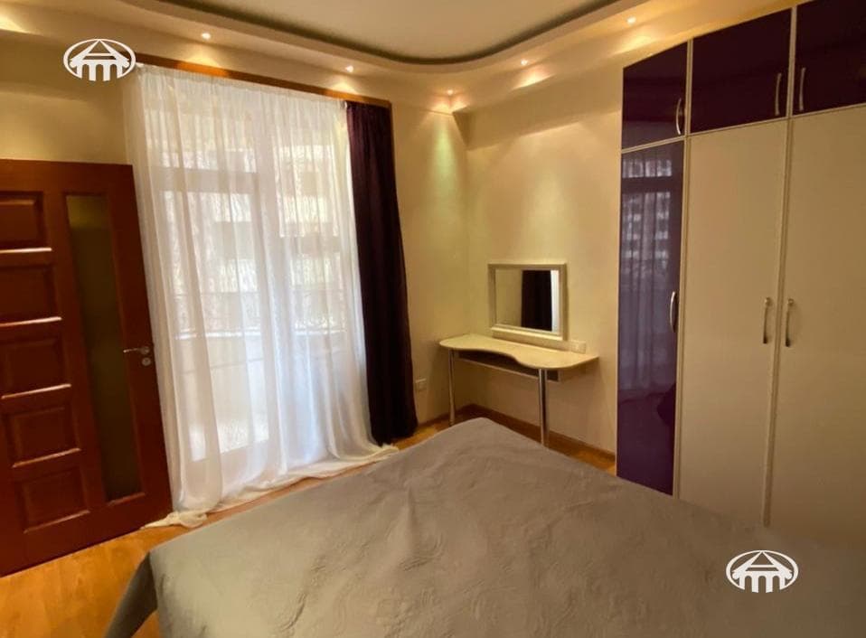 Квартира · 2 комн. · 87 м² · Кентрон