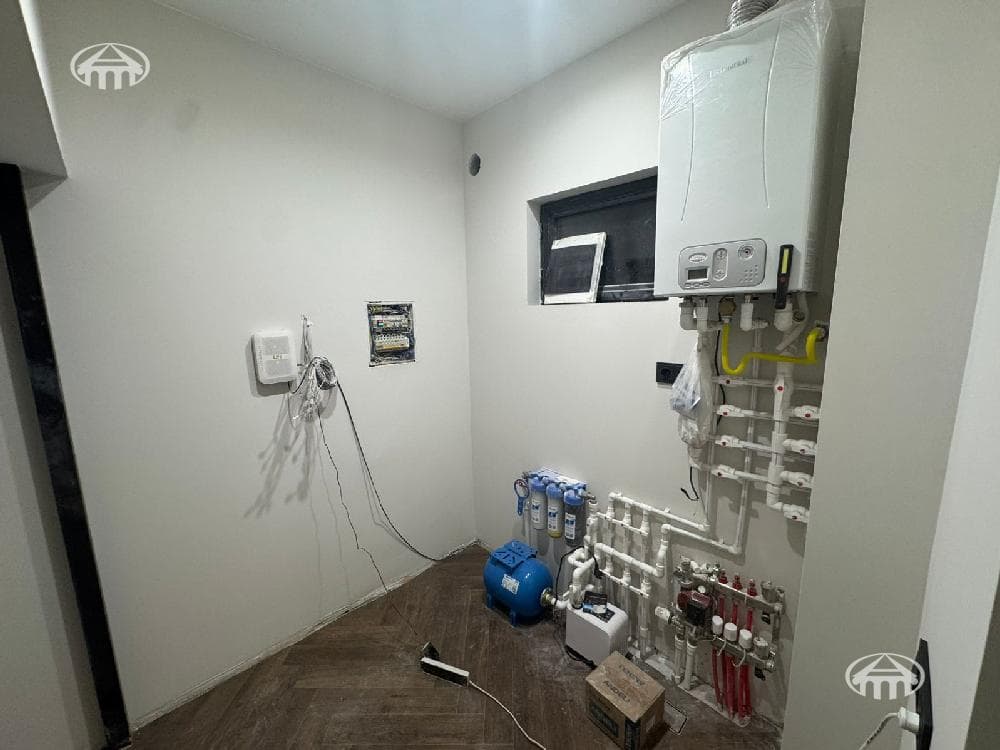 Особняк · 5 комн. · 202 м² · В.Птгни