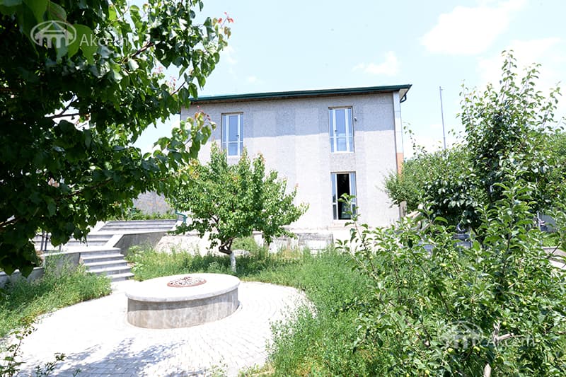 Mansion · 9 rooms · 600 m² · Balahovit