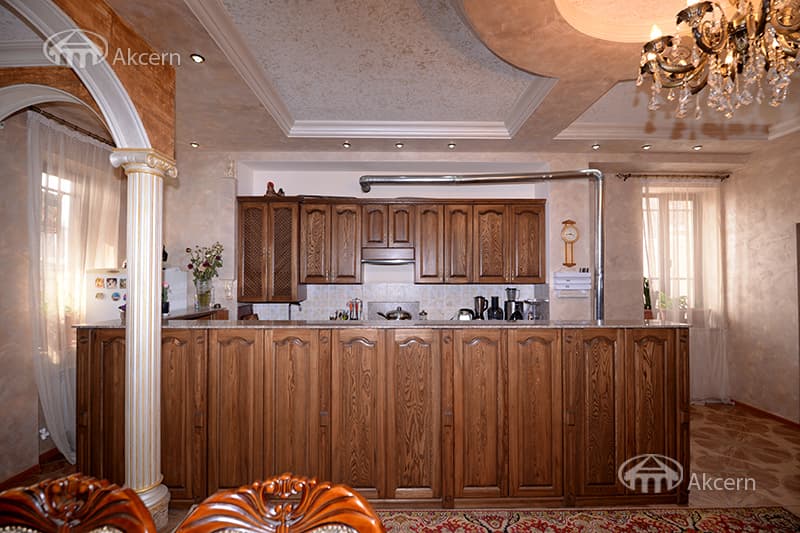 Apartment · 4 rooms · 162 m² · Arabkir