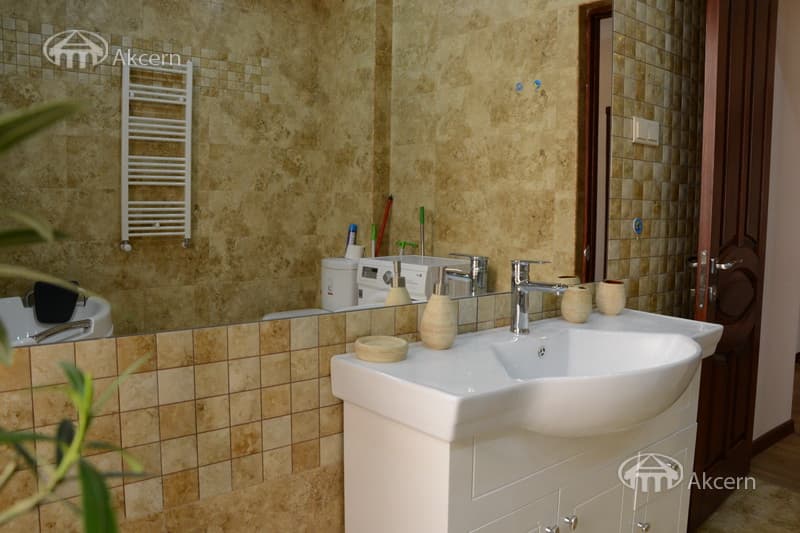Квартира · 4 комн. · 155 м² · Арабкир