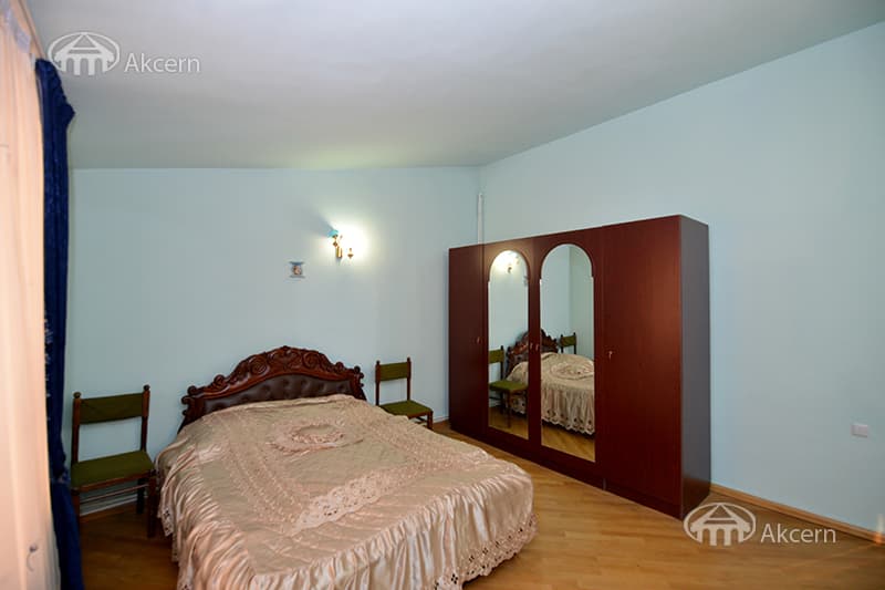 Apartment · 6 rooms · 234 m² · Arabkir