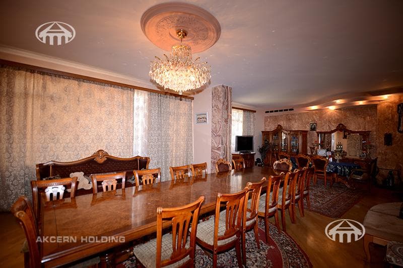 Mansion · 9 rooms · 671 m² · Arabkir