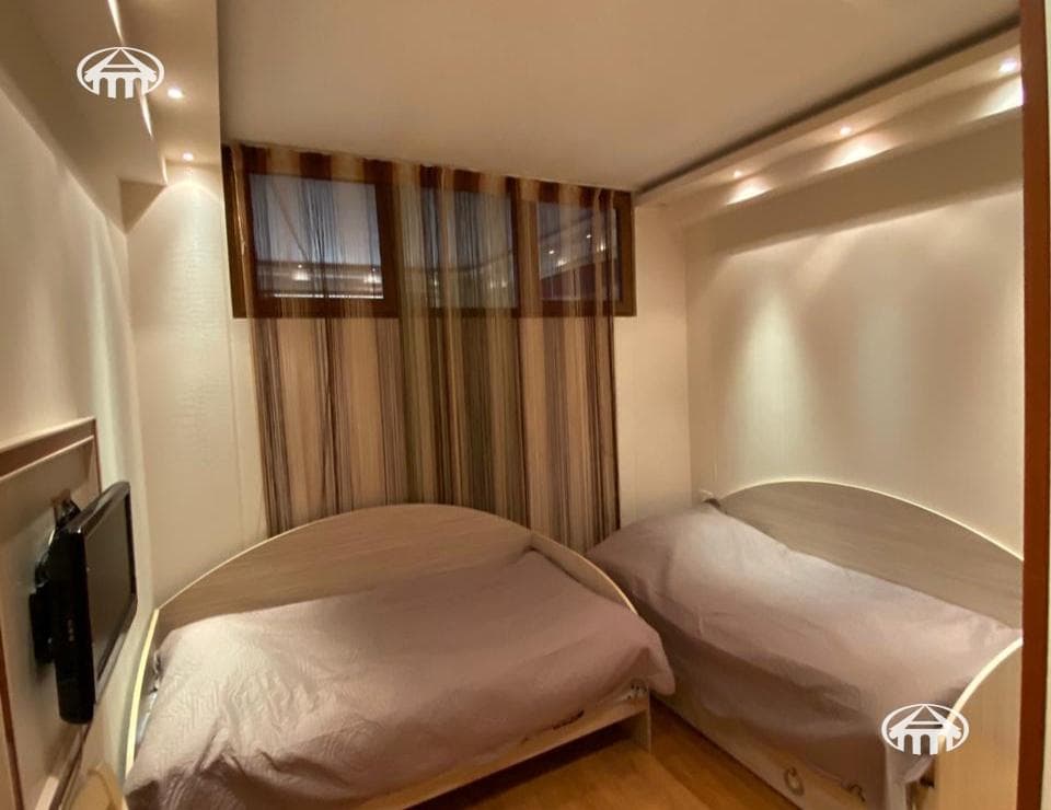Квартира · 2 комн. · 87 м² · Кентрон