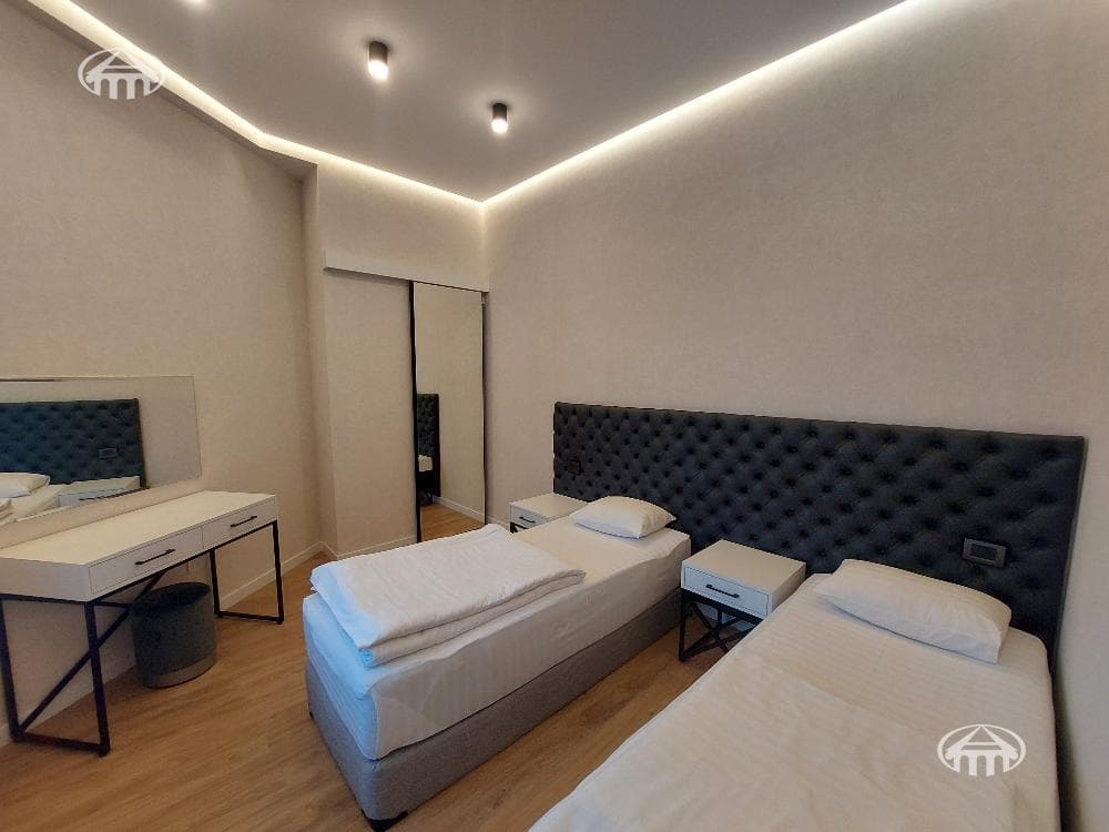 Квартира · 3 комн. · 60 м² · Кентрон
