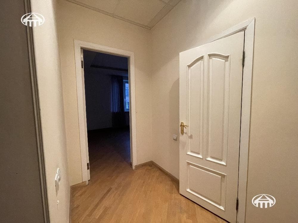 Mansion · 9 rooms · 685 m² · Arabkir