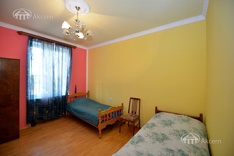 Mansion · 5 rooms · 280 m² · Parakar
