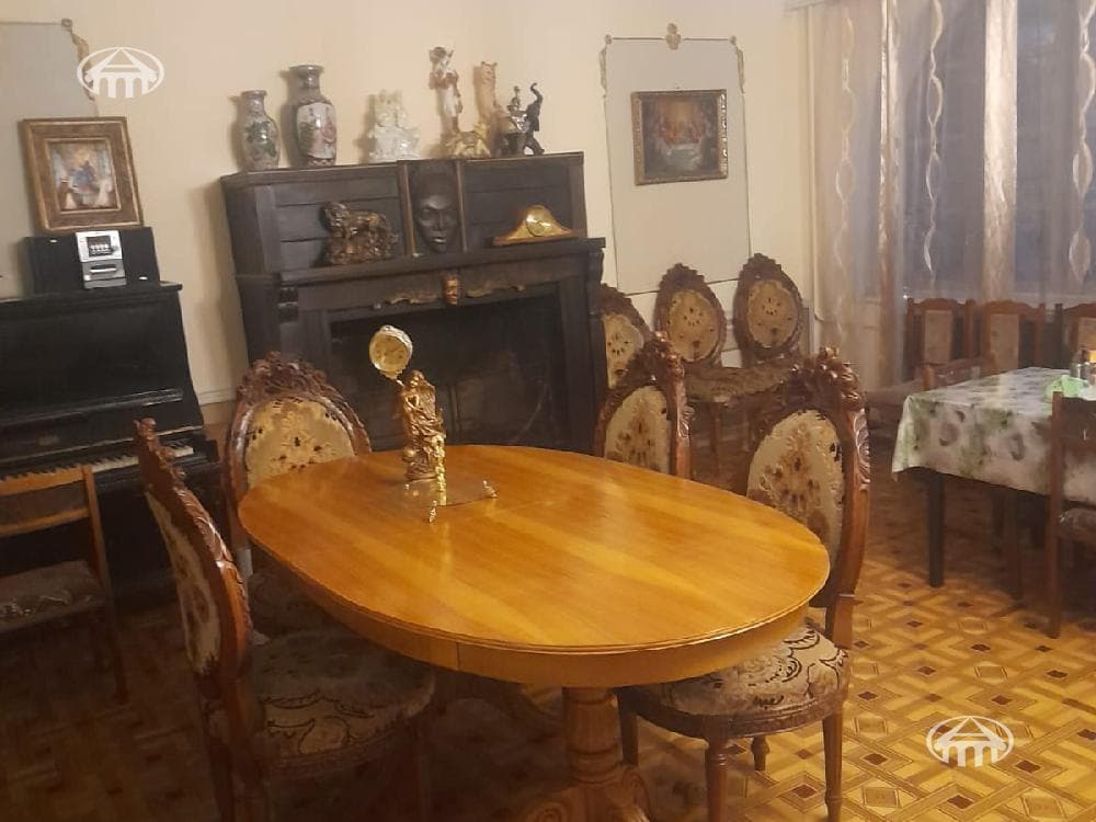Hotel · 9 rooms · 461 m² · Dilijan