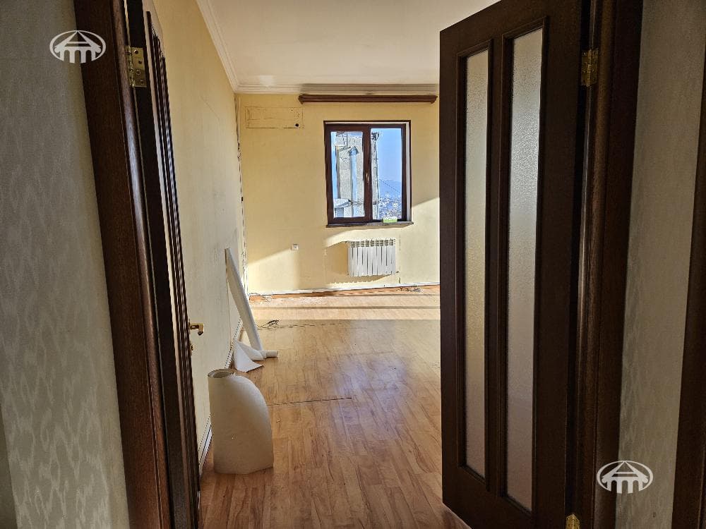 Office · 131 m² · Arabkir