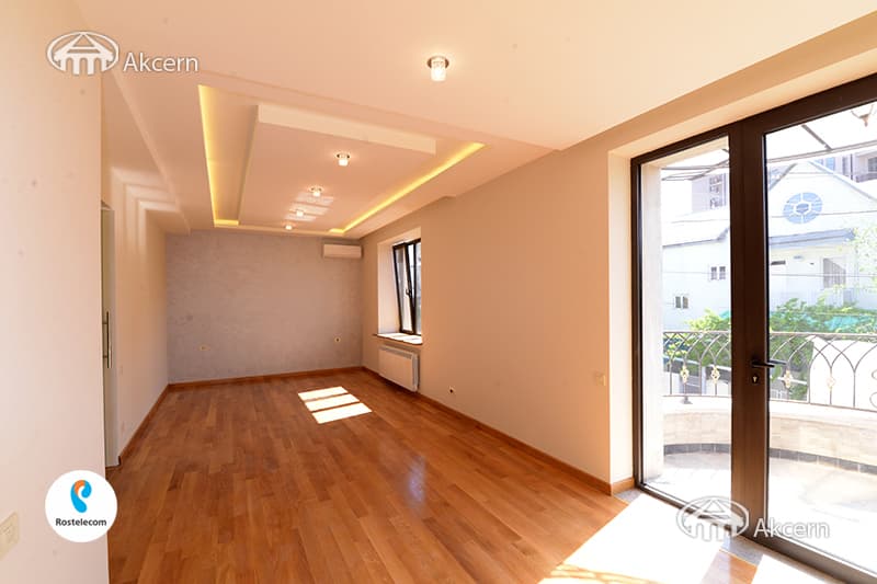 Mansion · 7 rooms · 907 m² · Arabkir