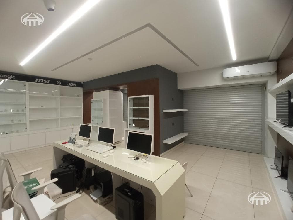 Магазин · 83 м² · Кентрон