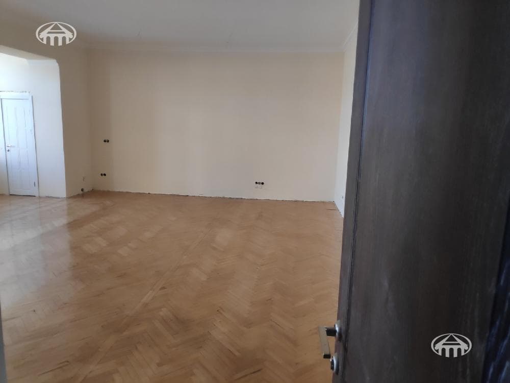 Office · 60 m² · Kentron