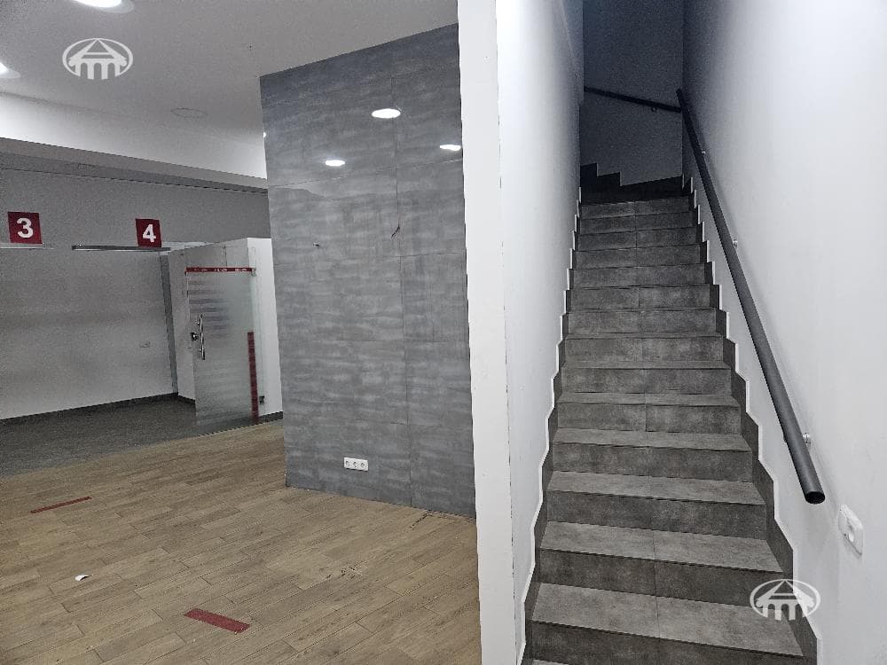 Retail · 210 m² · Nor Nork