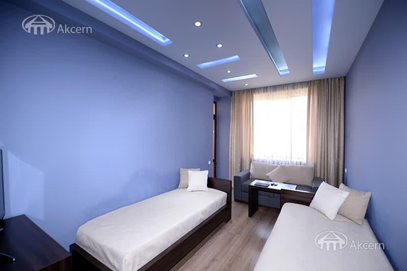 Квартира · 3 комн. · 100 м² · Кентрон
